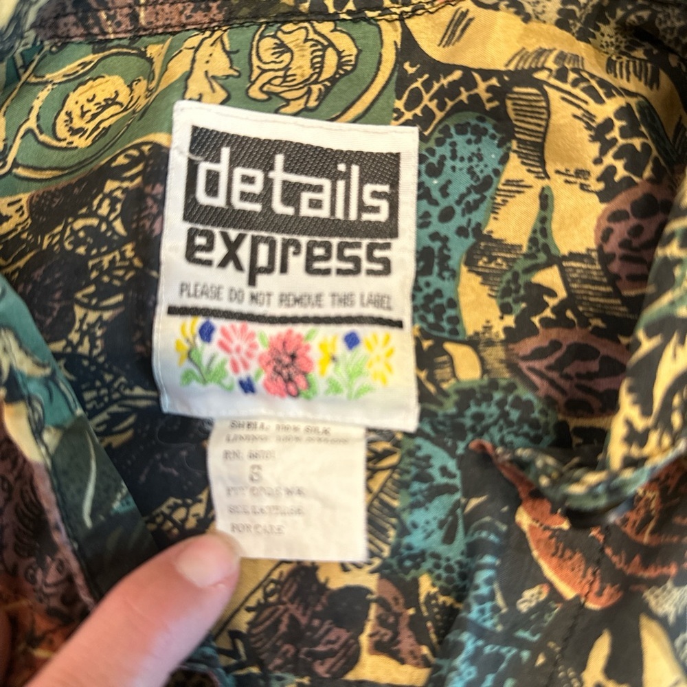 Express Vibrant Patterned Button Down Shirt - Picture 3 of 4